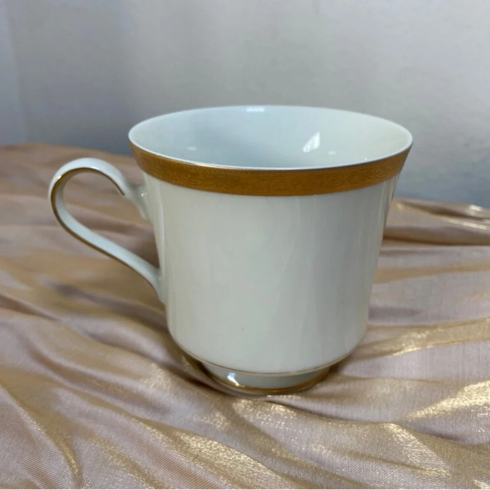 1970s Mikasa Colony Gold Ivory China White Vintage Dinnerware L2818 Dinner Set - Picture 2 of 9